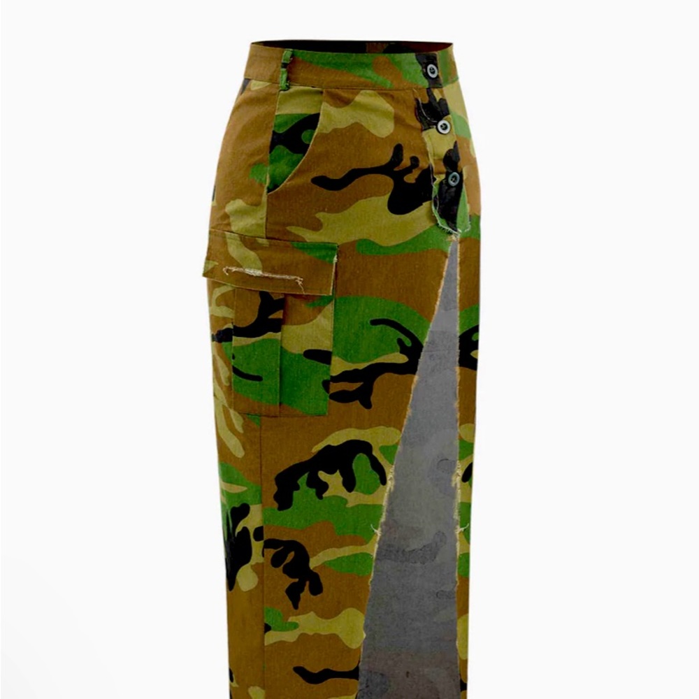 Camo Print Flap Pocket Slit Skirt